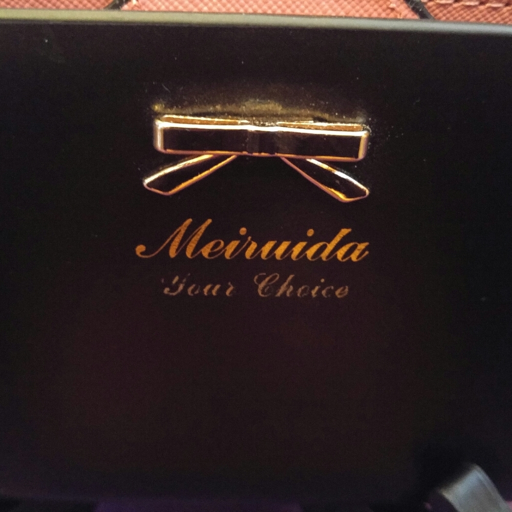 Wallet - Picture 2 of 5